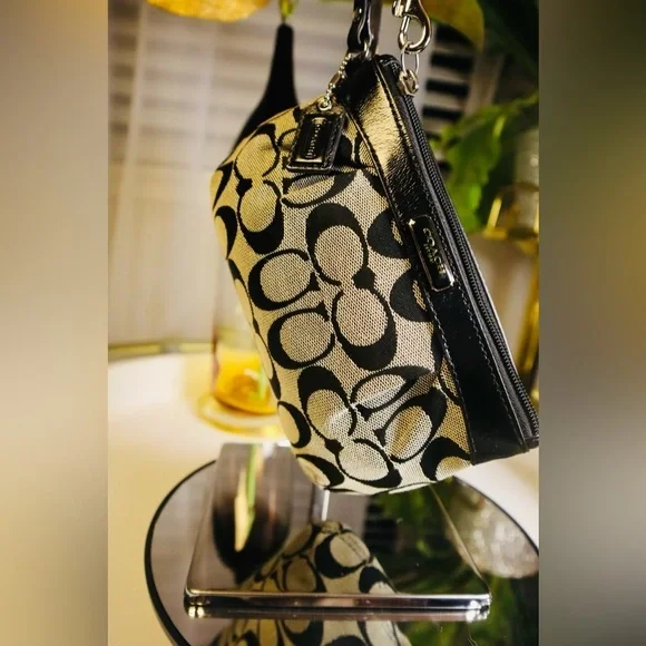 Coach Corner Zip Wristlet Black and Grey - Picture 9 of 11